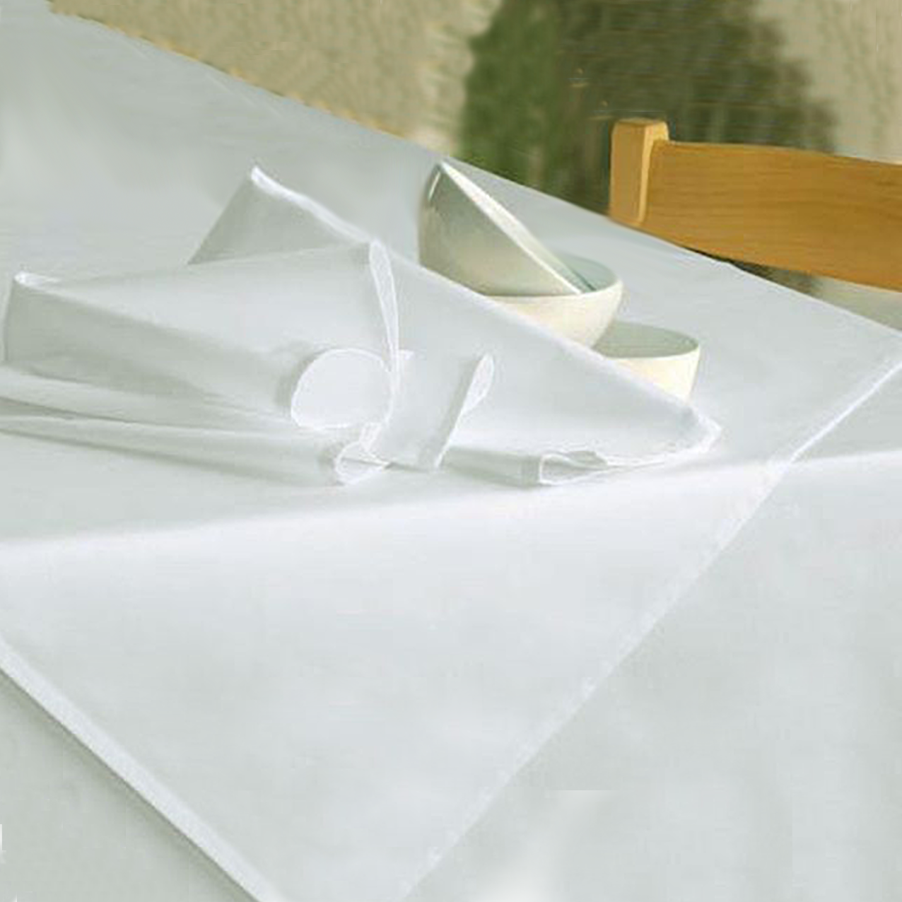 Square centerpiece cloths - overlay napperons